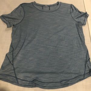 Lulu lemon t-shirt